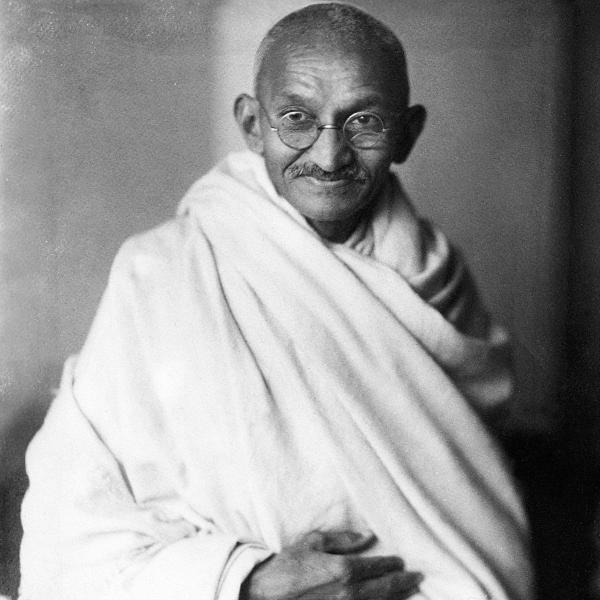 Mahatma Gandhi, Pejuang Tanpa Kekerasan - Historia